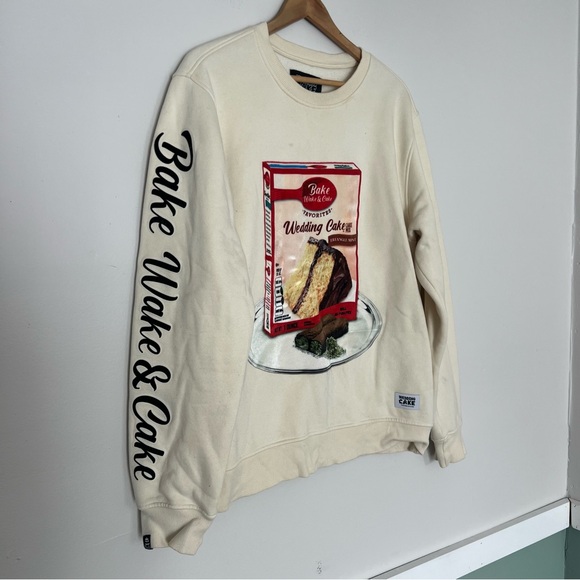 Wedding Cake Wake Bake and cake long sleeve sweater size xl 100% cotton unisex - Picture 3 of 14